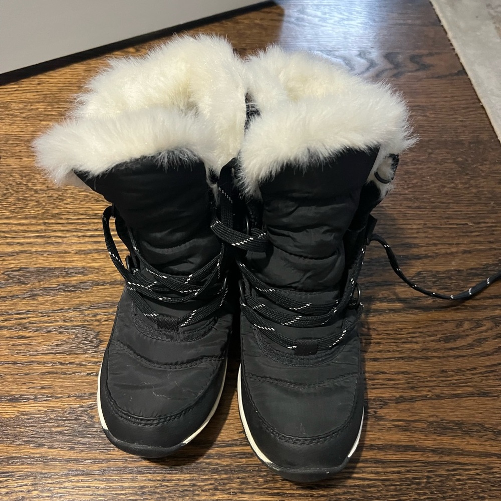 Sorel Black and White Winter Boots - size 6